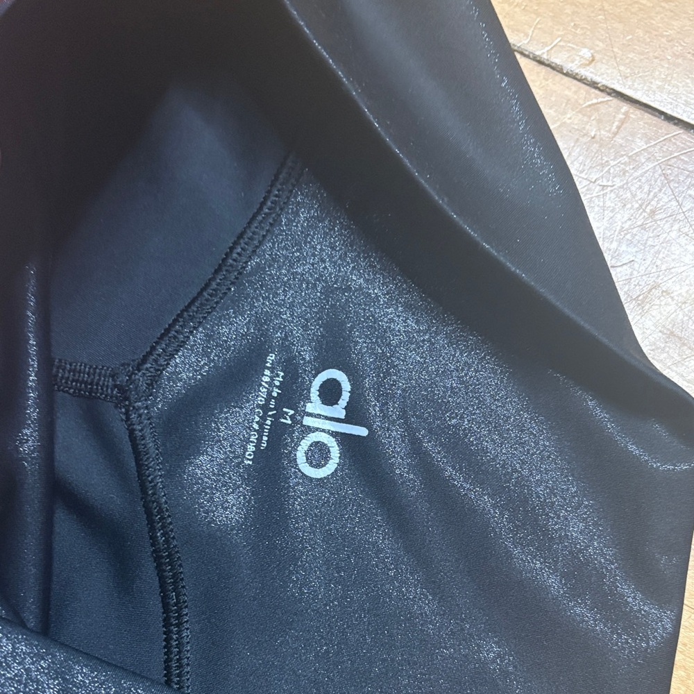 Alo Black Shiny Leggings - Picture 2 of 2